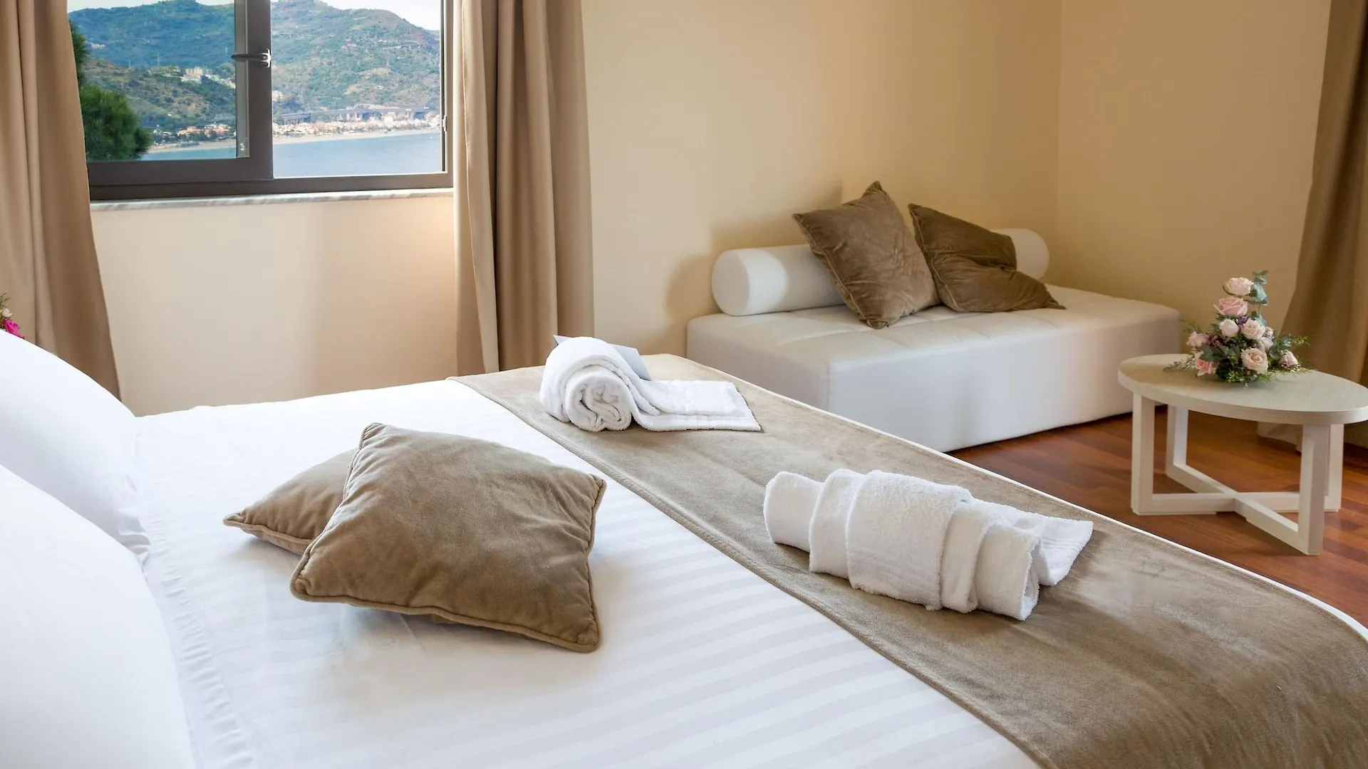 Hotel Villa Esperia Таормина